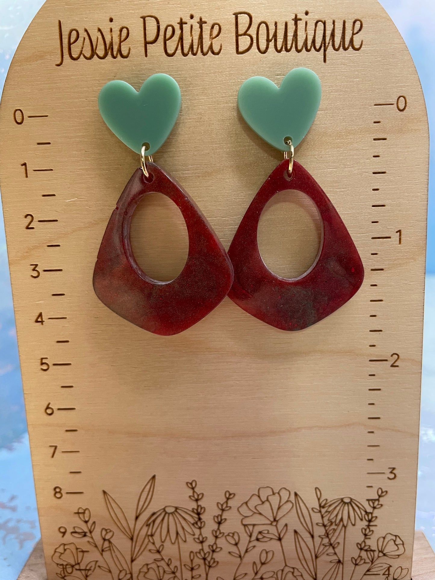 Boucles d’oreilles goutte rouge + boutons cœur menthe