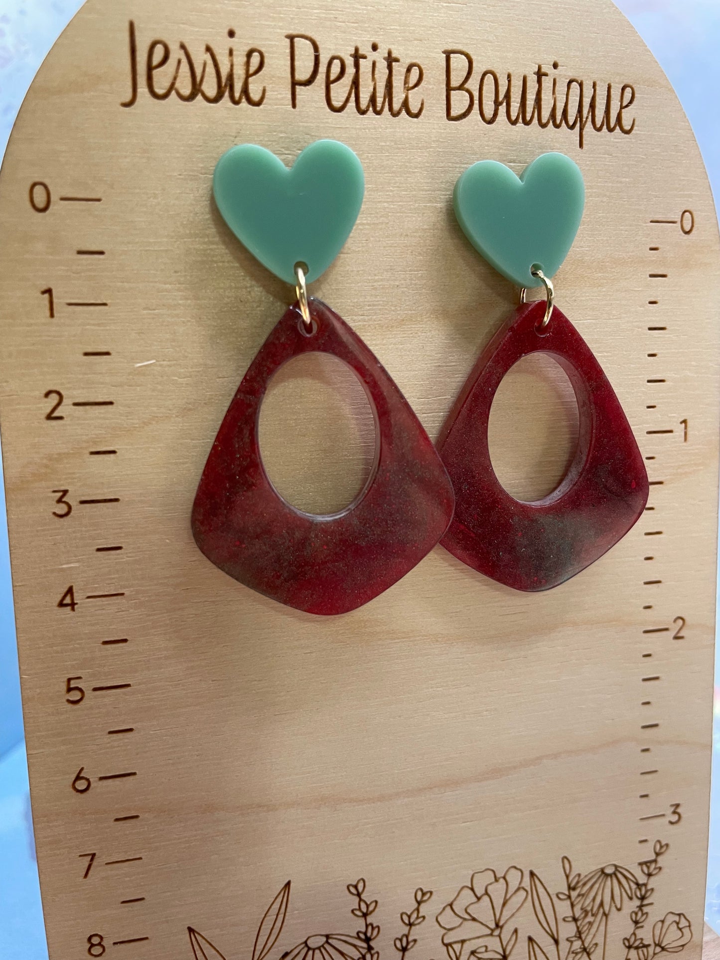 Boucles d’oreilles goutte rouge + boutons cœur menthe