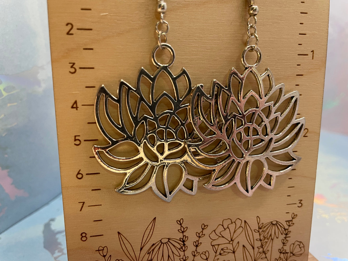 Grosse Boucles d’oreilles lotus argentées