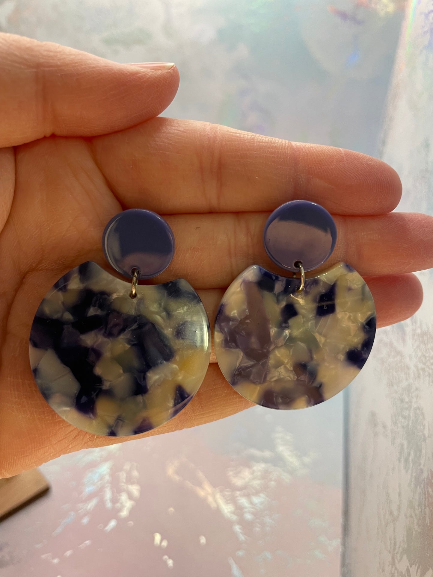 Boucles d’oreilles ronde marbré bleu & crème