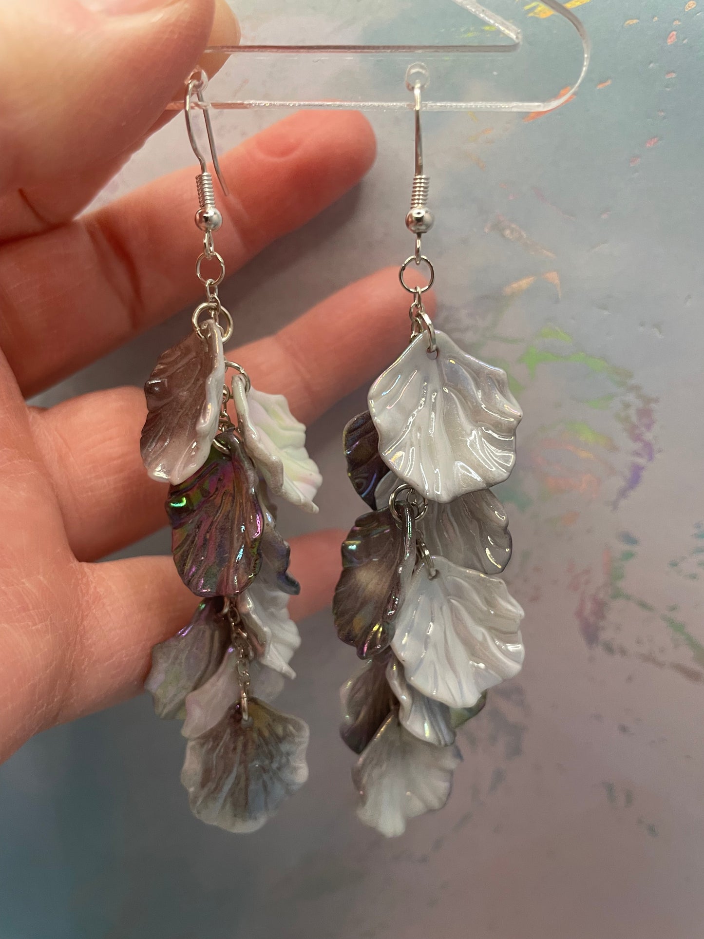 Boucles d’oreilles Cascade de Pétales Holographiques
