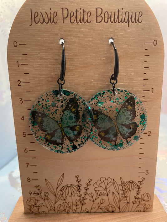 Emerald Flutter Round Earrings