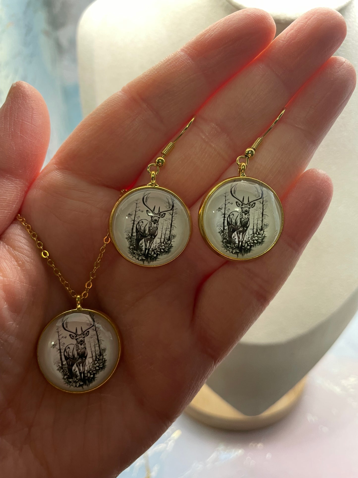 Gold Bezel Wildlife SET