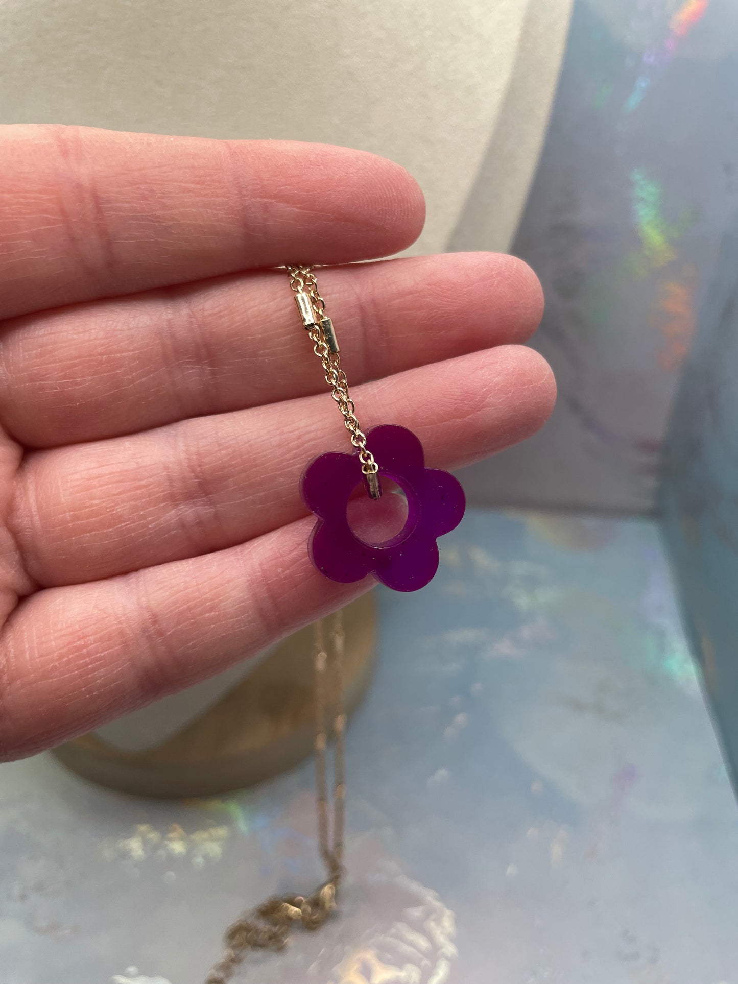 Collier Fleur Mauve Translucide