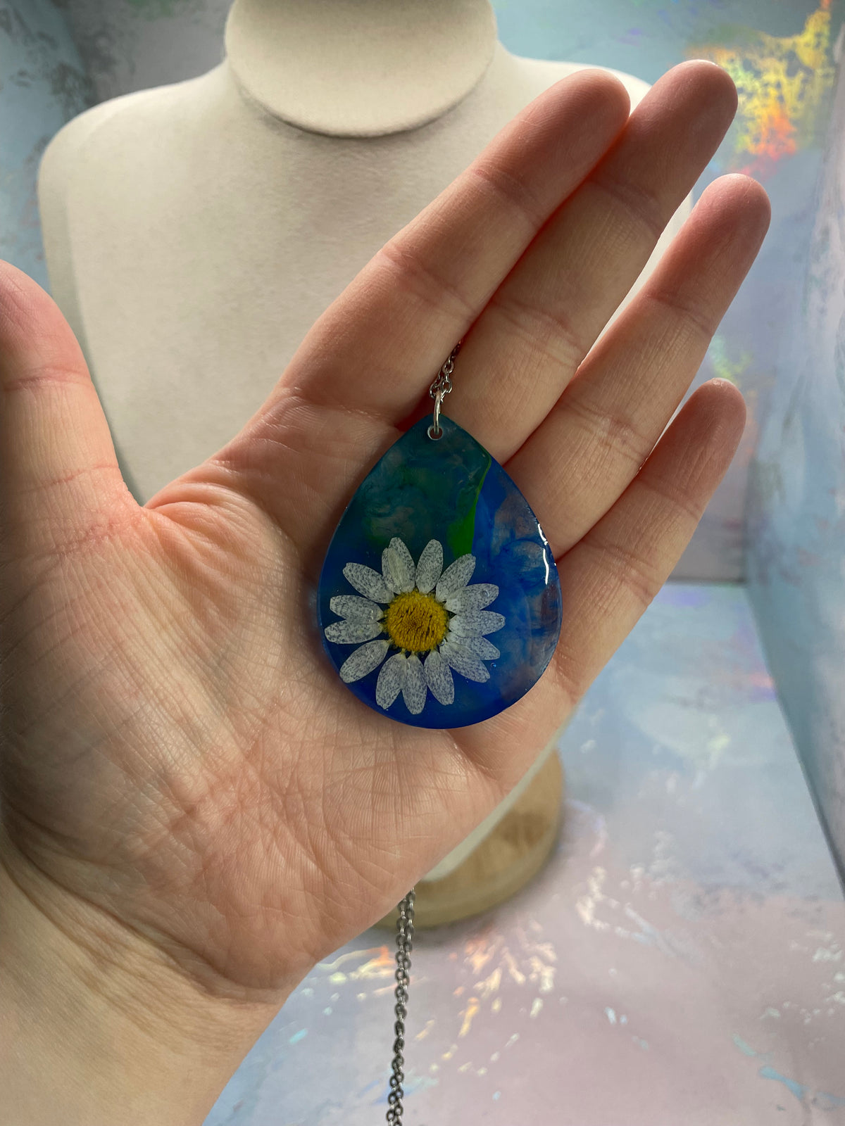 Ocean Daisy Teardrop Resin Necklace