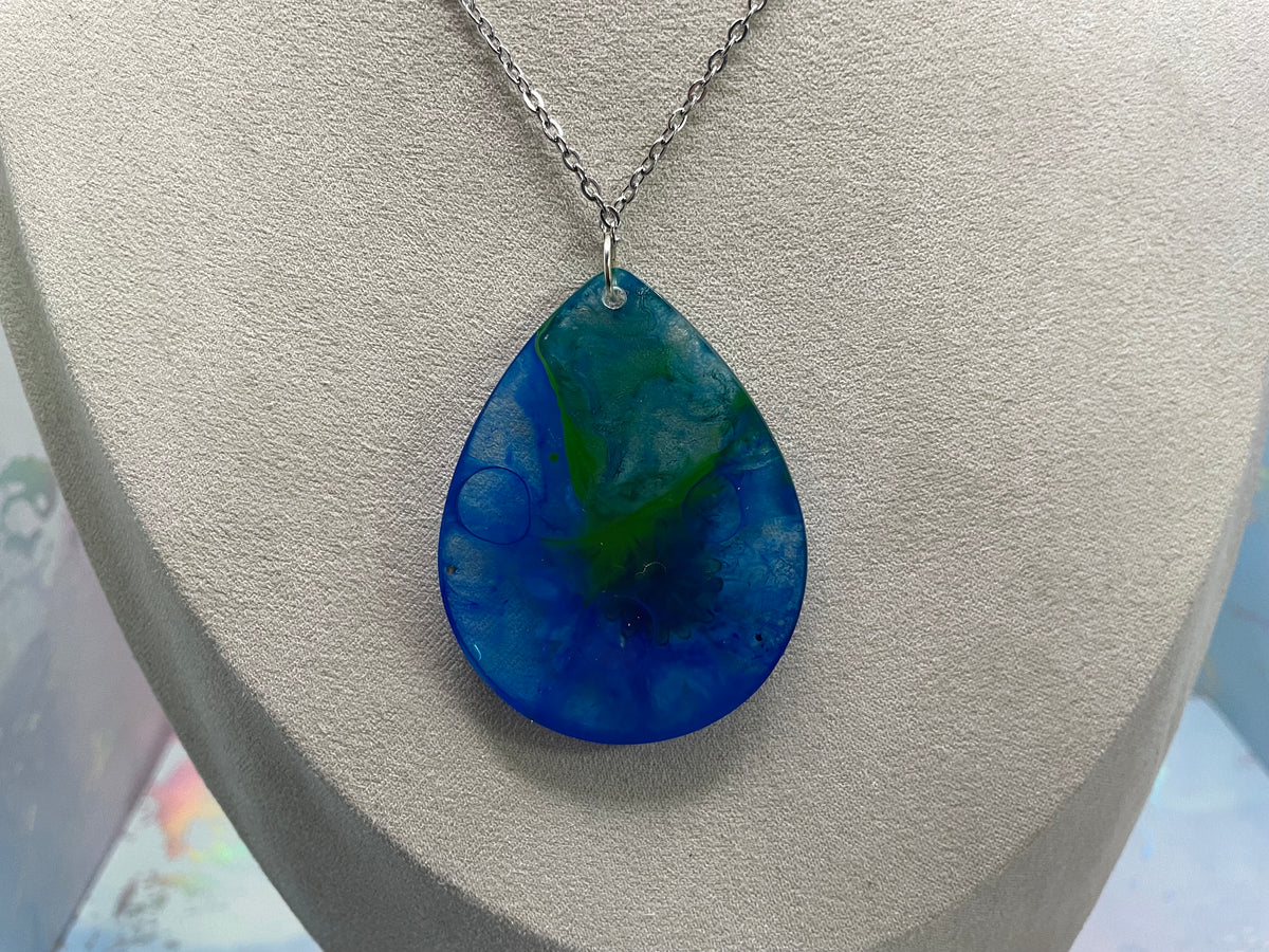 Ocean Daisy Teardrop Resin Necklace