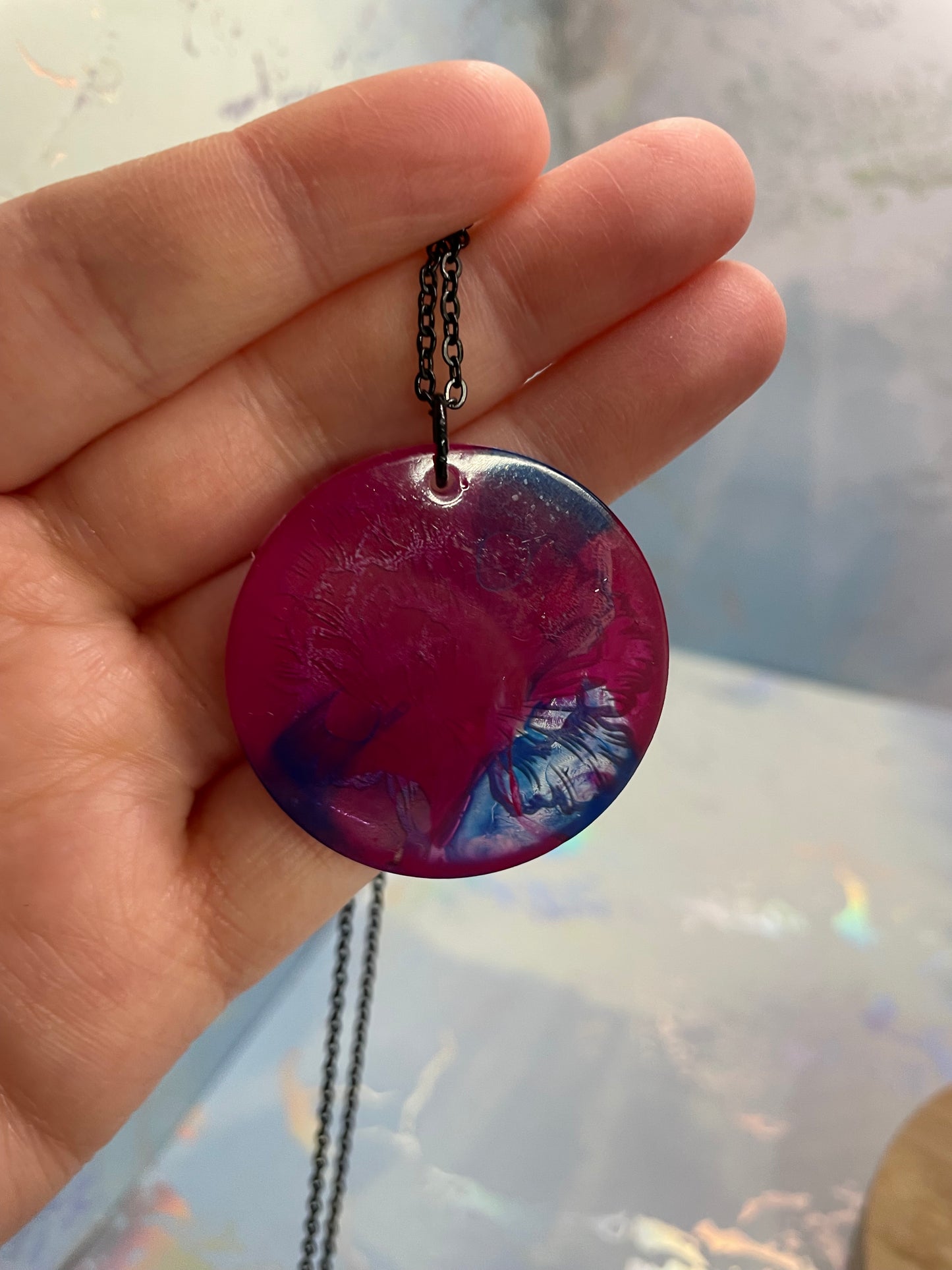 Collier rond floraison nocturne en résine