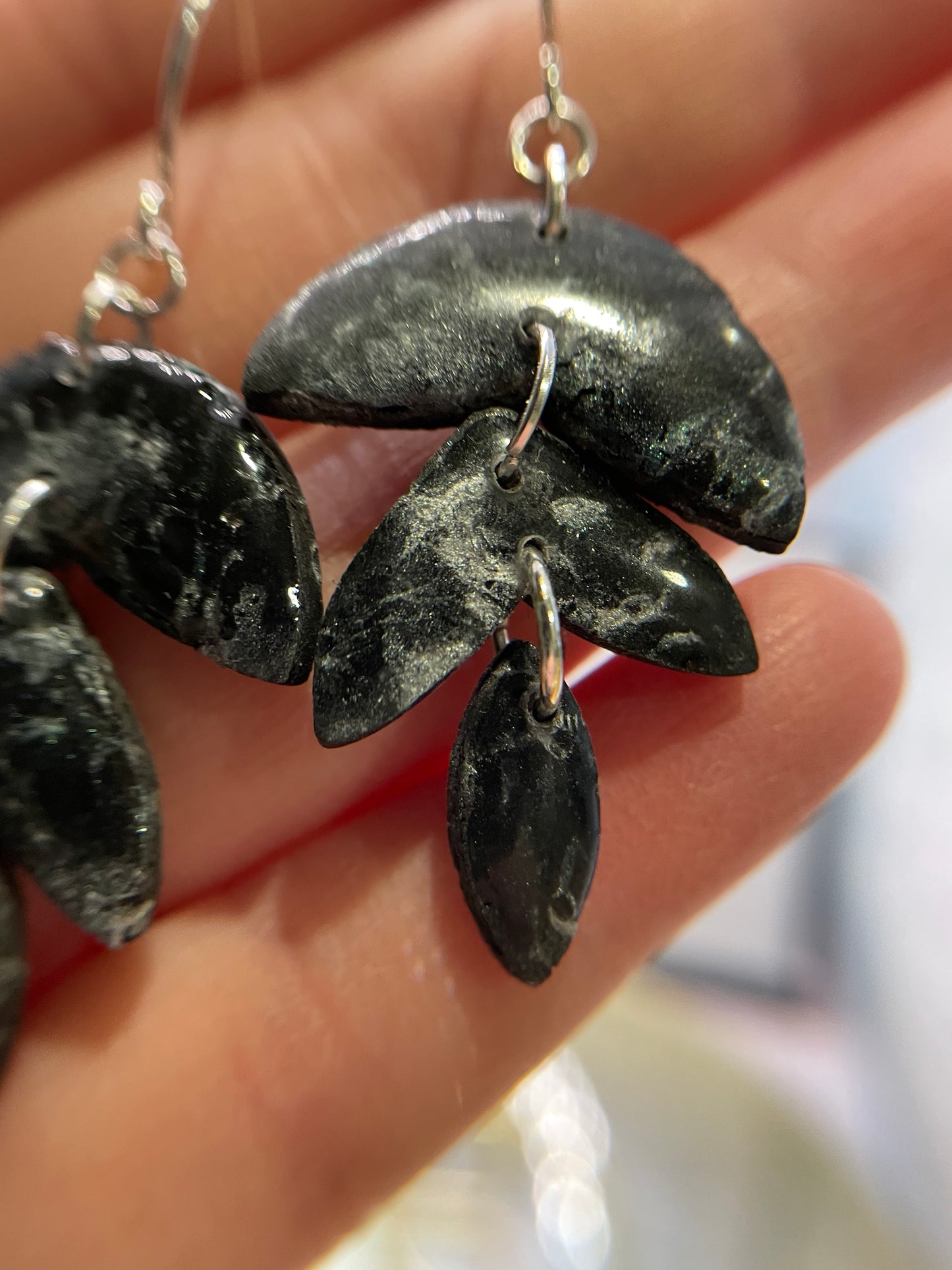 fleur d'argile noire et grise - sans nickel