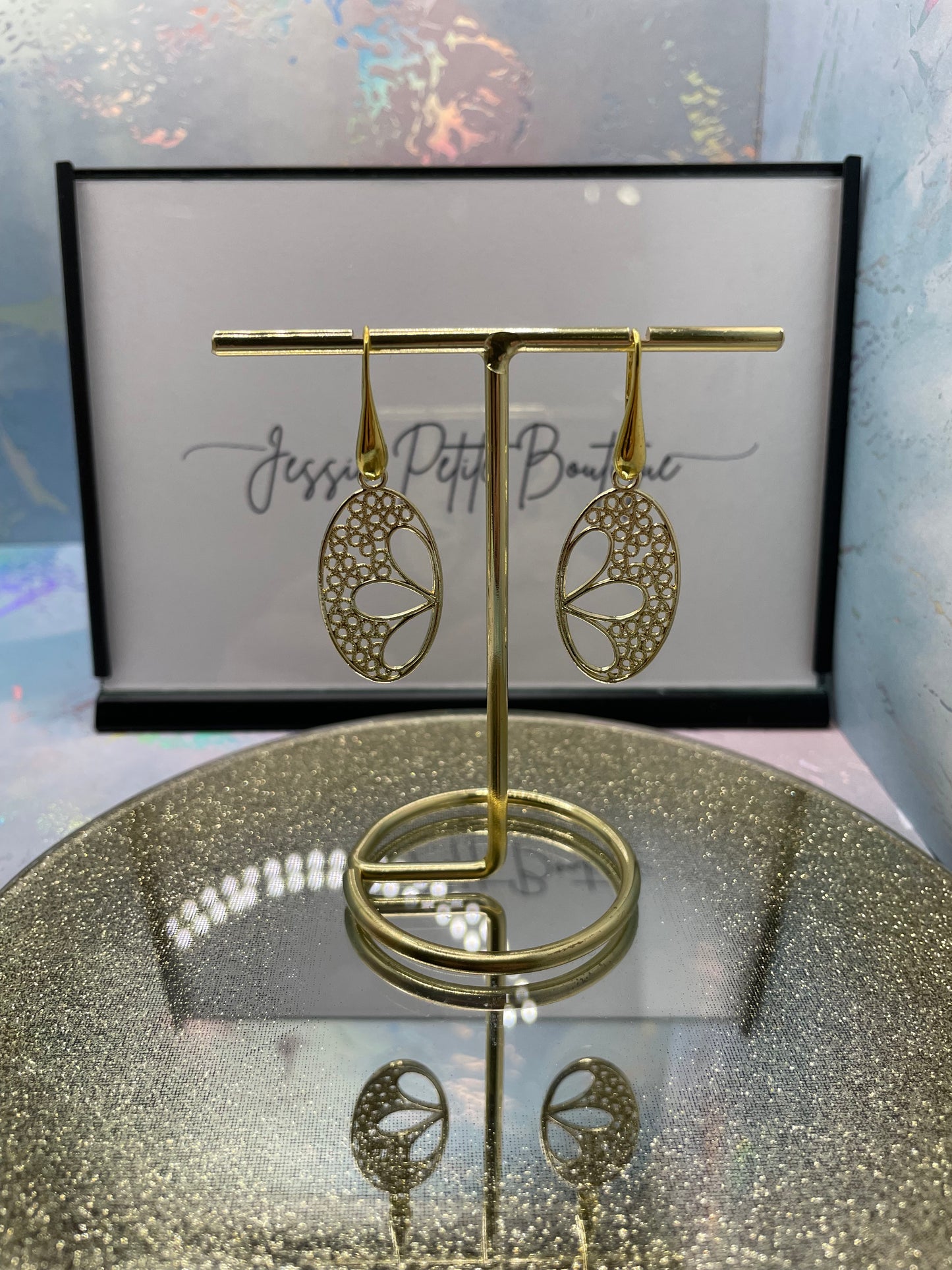 Boucles d'oreilles fleurs oval en or 