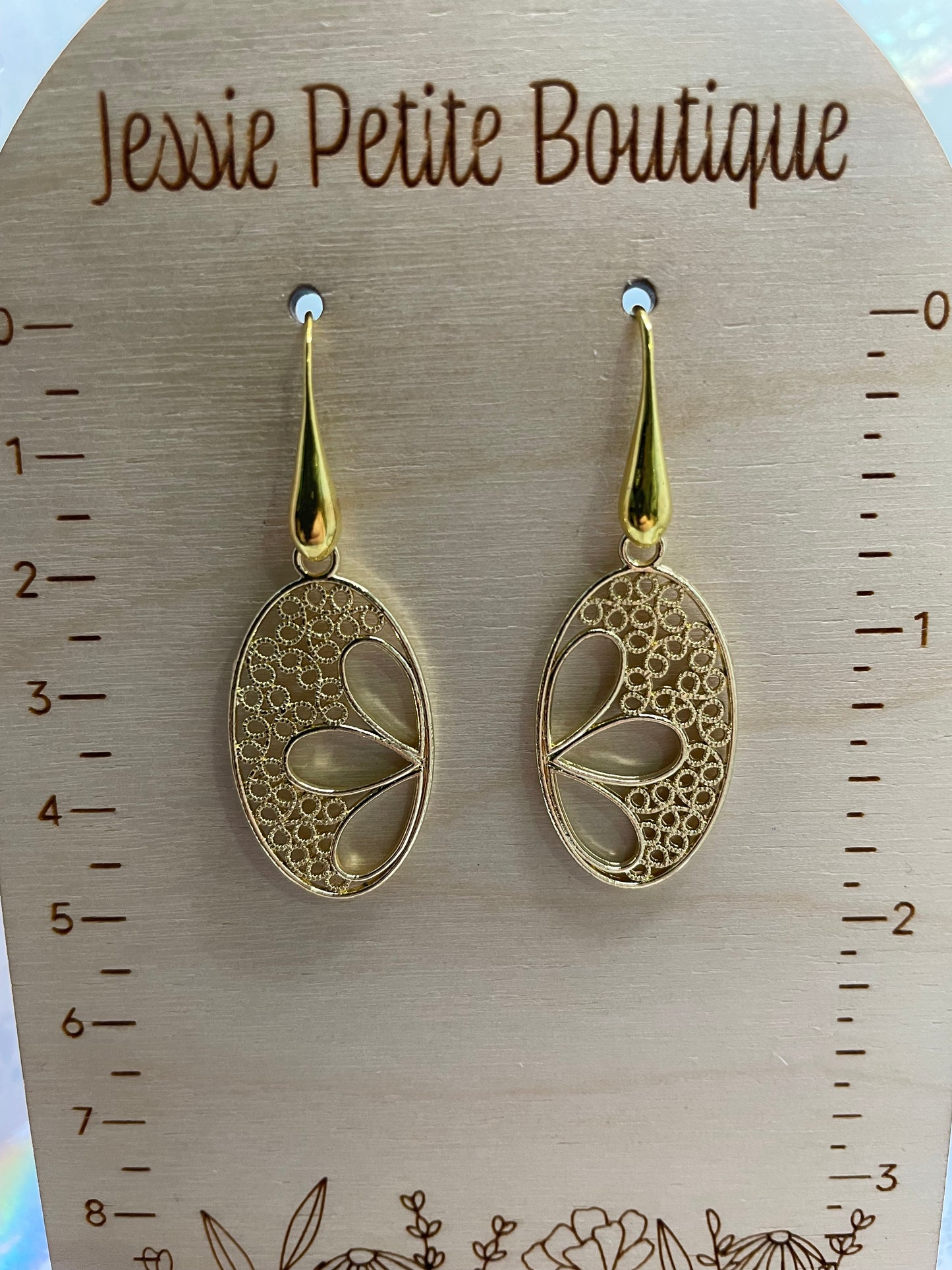 Boucles d'oreilles fleurs oval en or 
