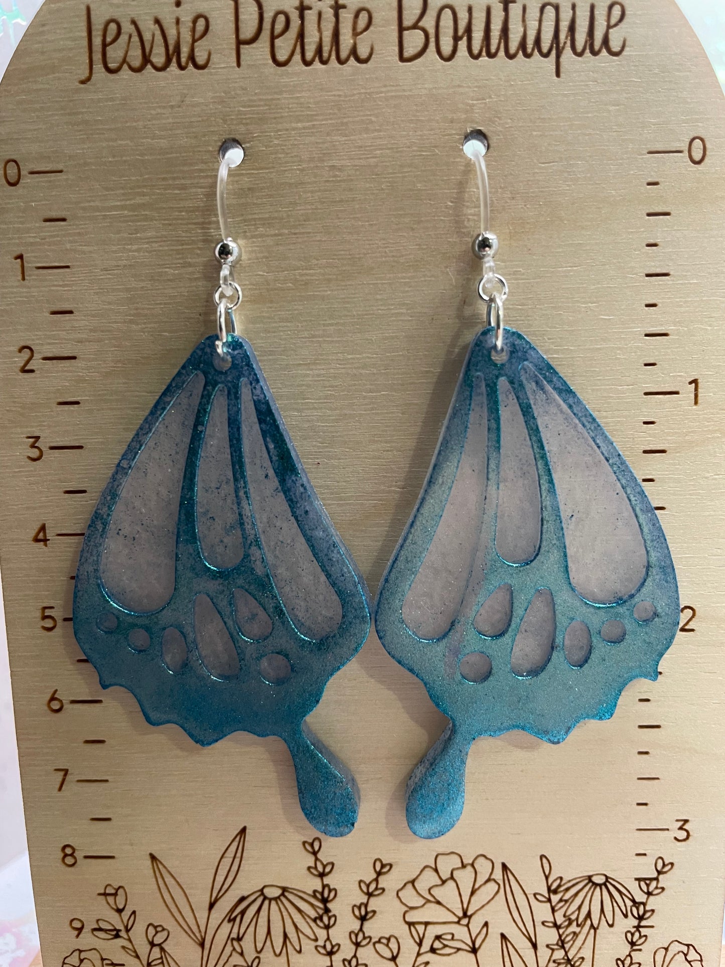 Boucles d'oreilles ailes de papillon bleues – plastique/hypoallergénique