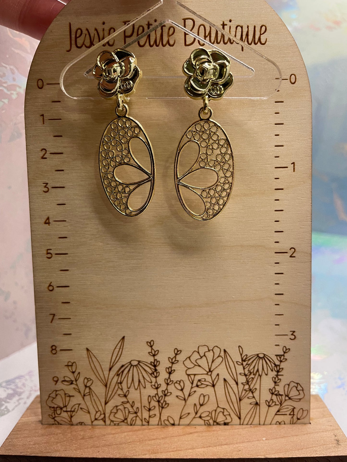 Boucles d'oreilles fleurs oval en or 