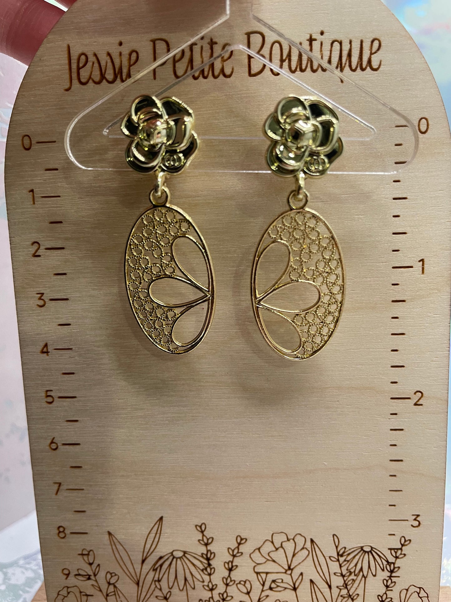 Boucles d'oreilles fleurs oval en or 