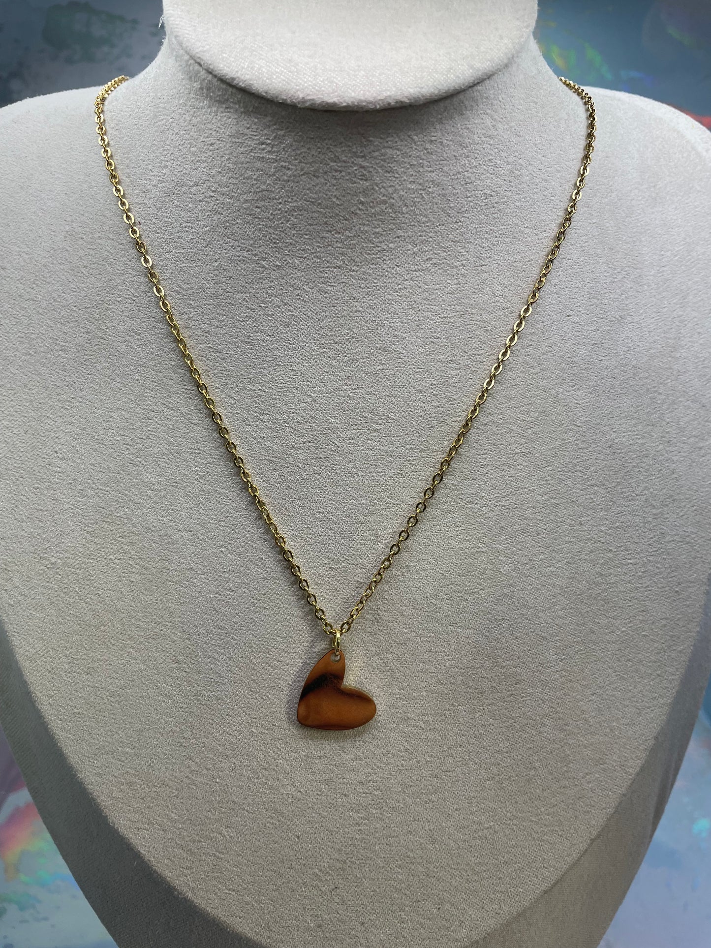 Minimalist Gold Heart Necklace – Delicate Everyday Pendant