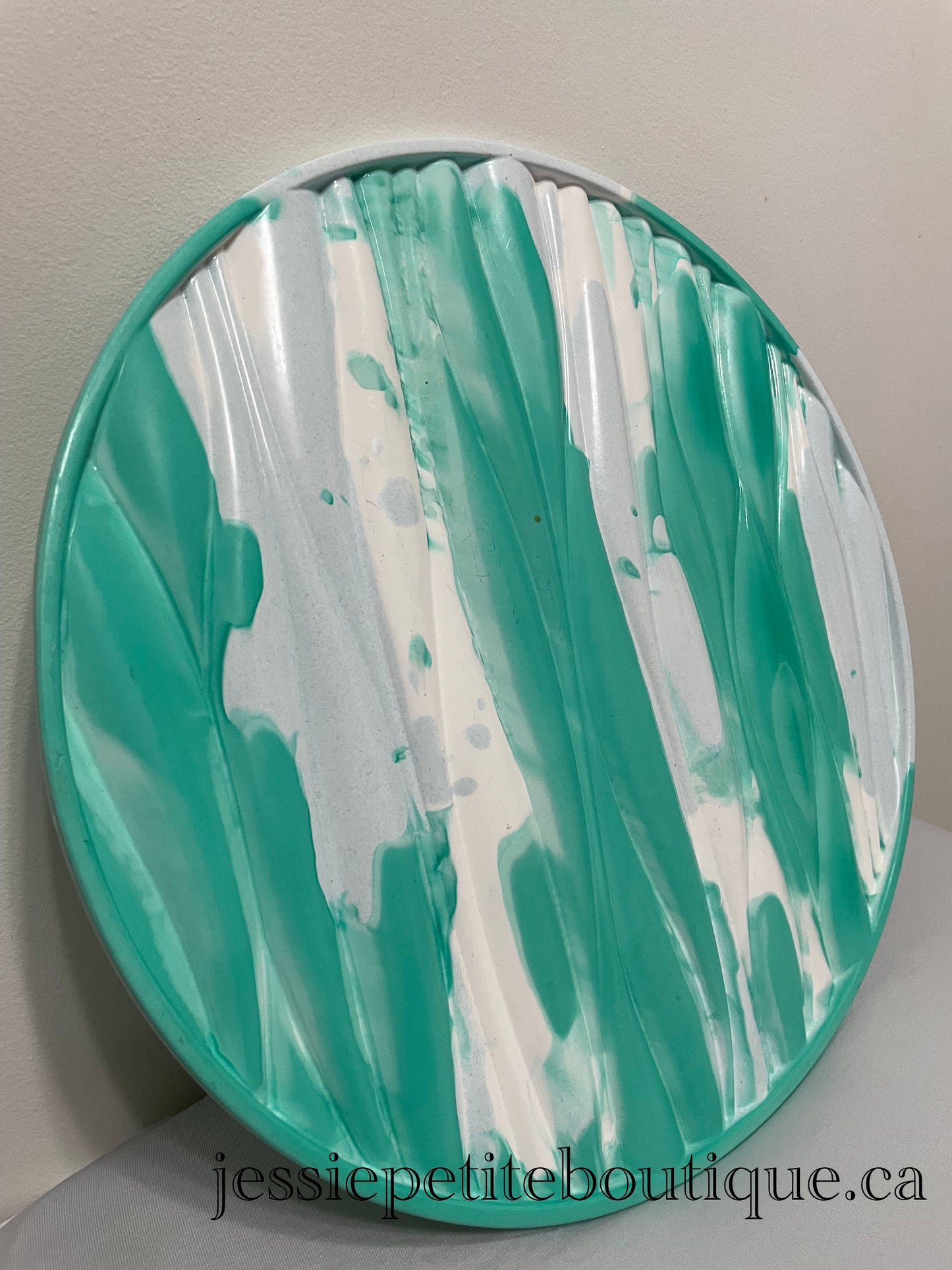 Large Eco-Resin Round Tray – Green & White Swirl