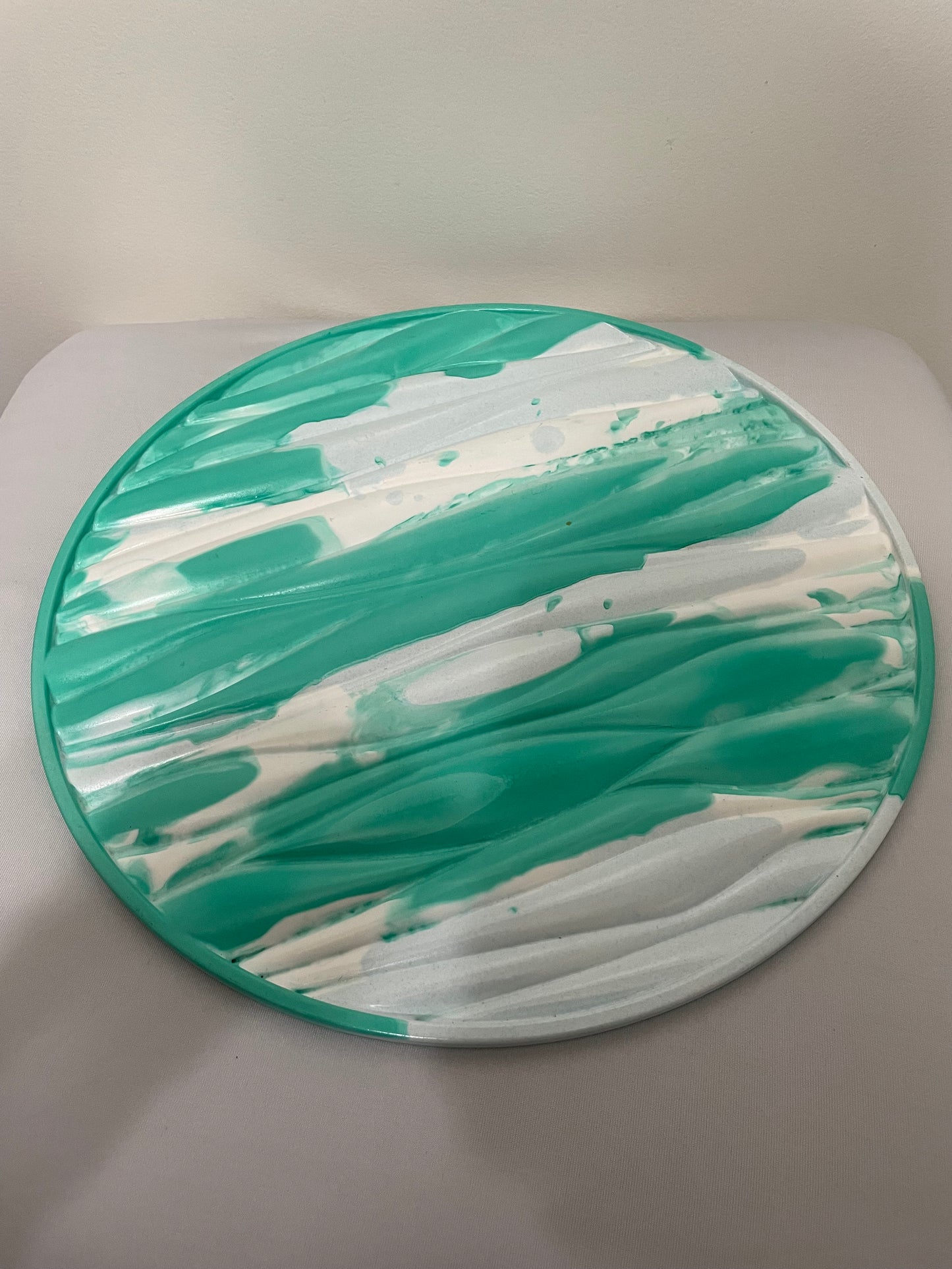 Large Eco-Resin Round Tray – Green & White Swirl