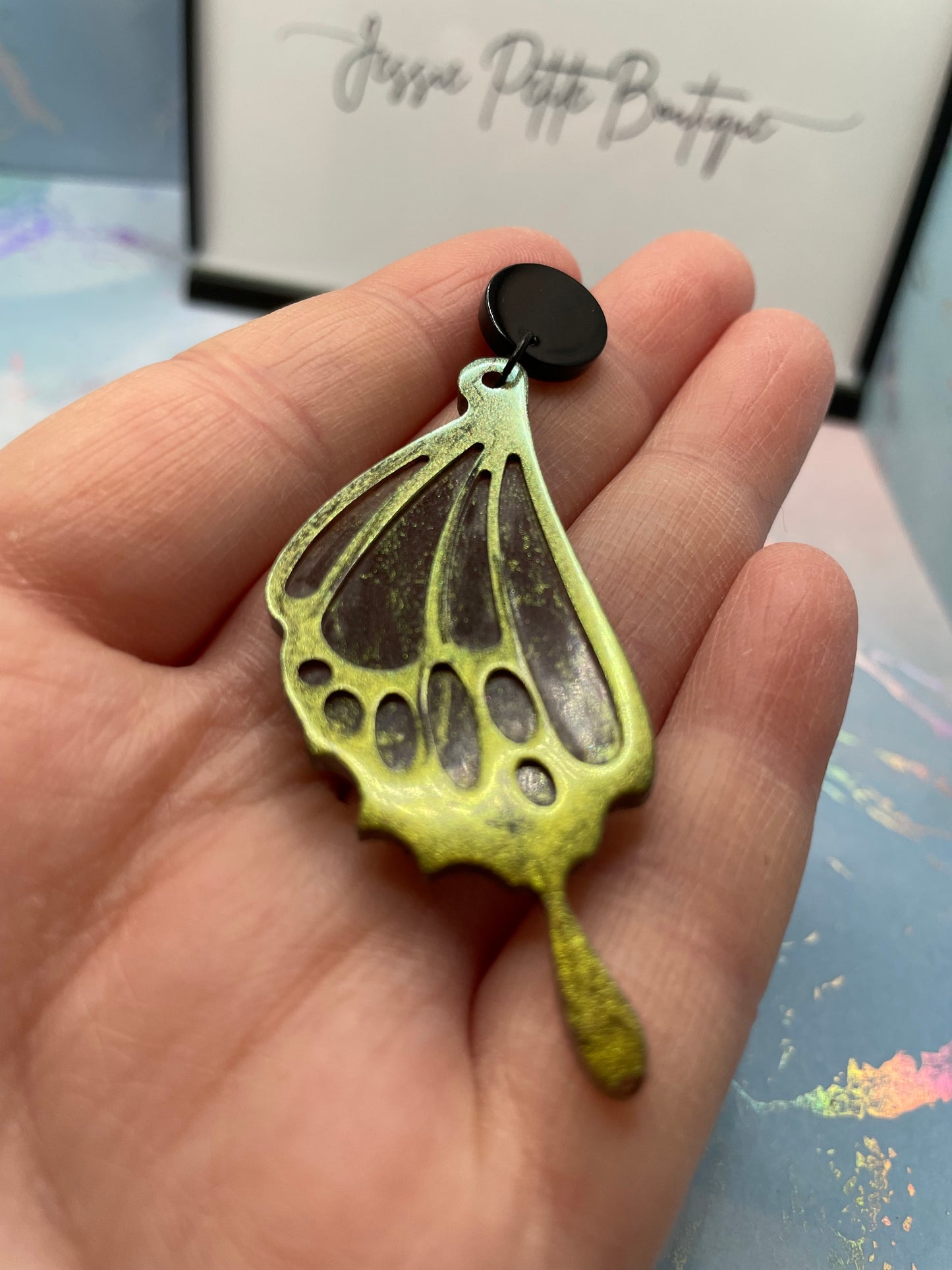 Boucles d'oreilles ailes de papillon vertes et noires -Sans nickel