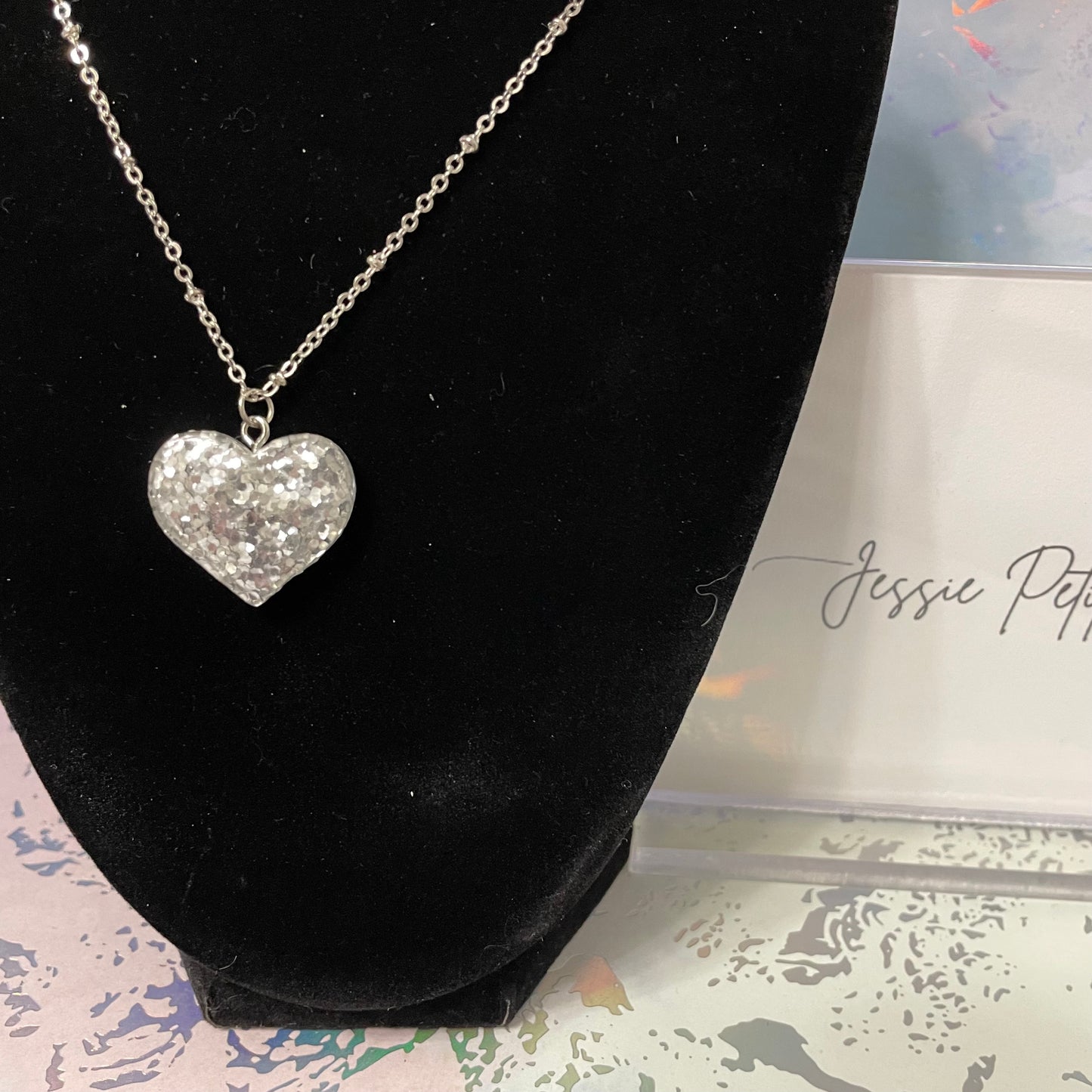 Collier cœur argenté scintillant - 18''