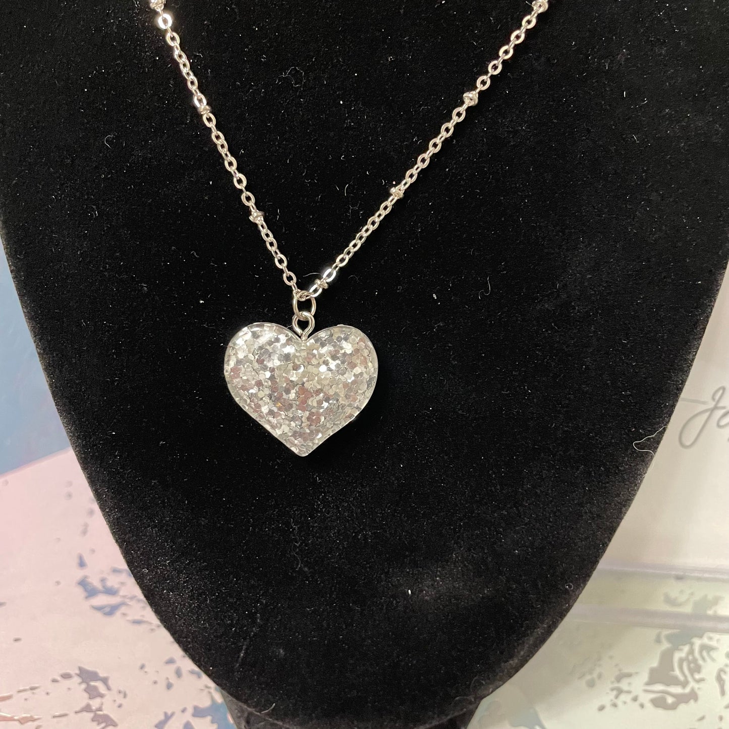 Collier cœur argenté scintillant - 18''