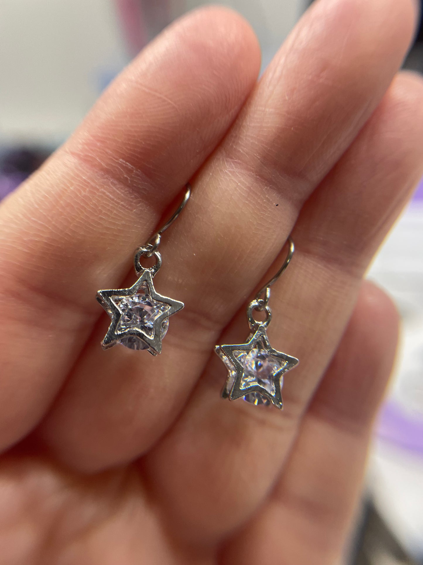 Boucles d’oreilles étoile argentée CZ – Boucles délicates avec étoile cristal en acier inoxydable