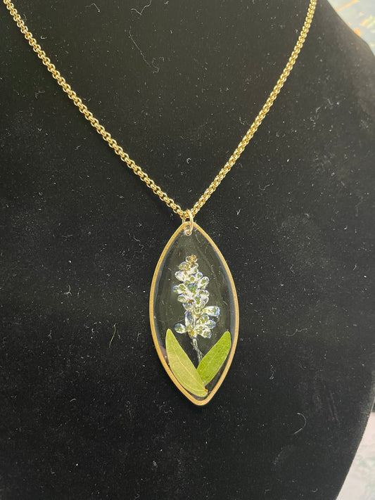 Collier Fleur dans résine-23''Acier Inoxydable