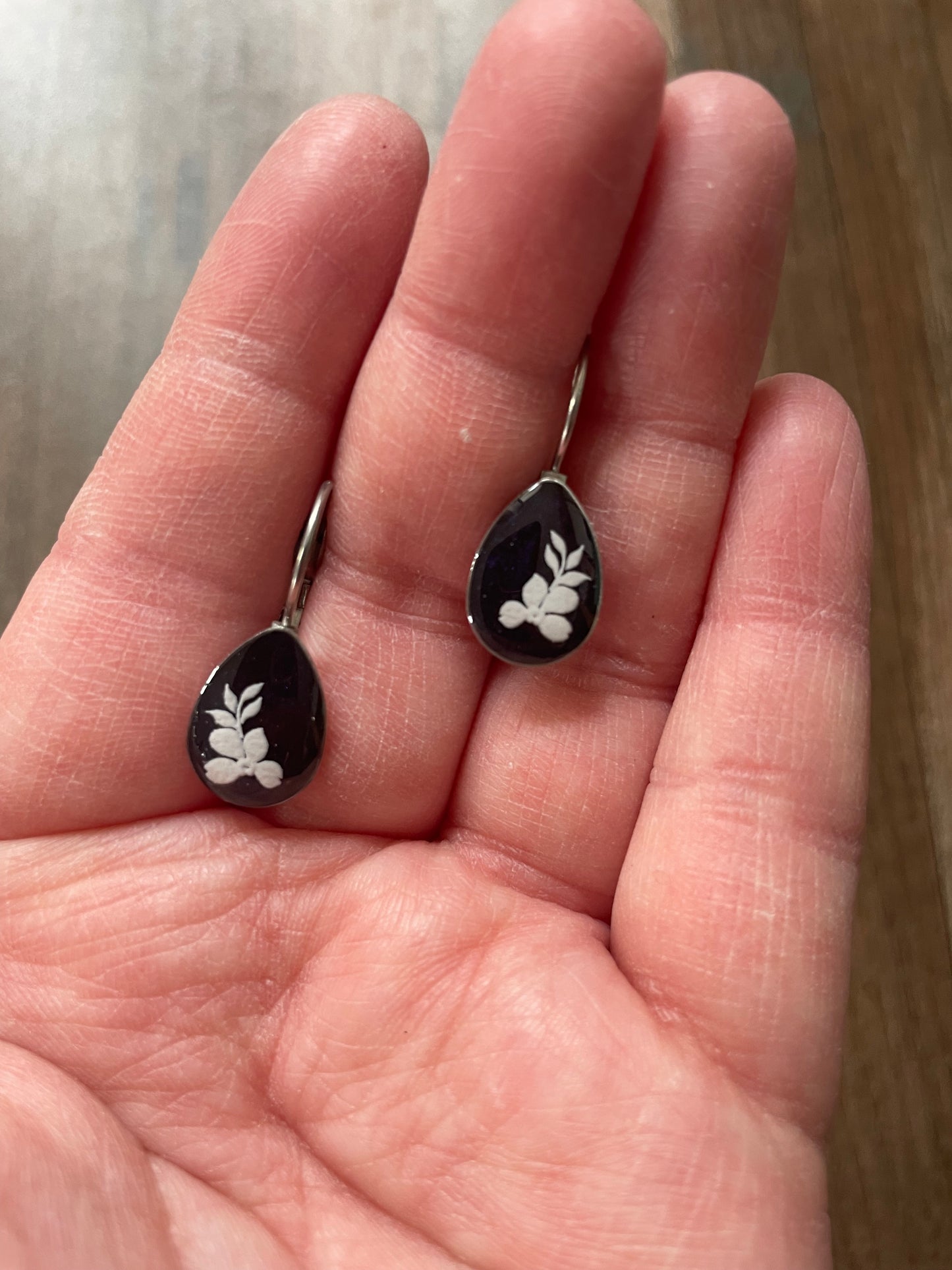 Midnight Blue Floral Teardrop Earrings – White Flower Resin Cabochon Lever Back