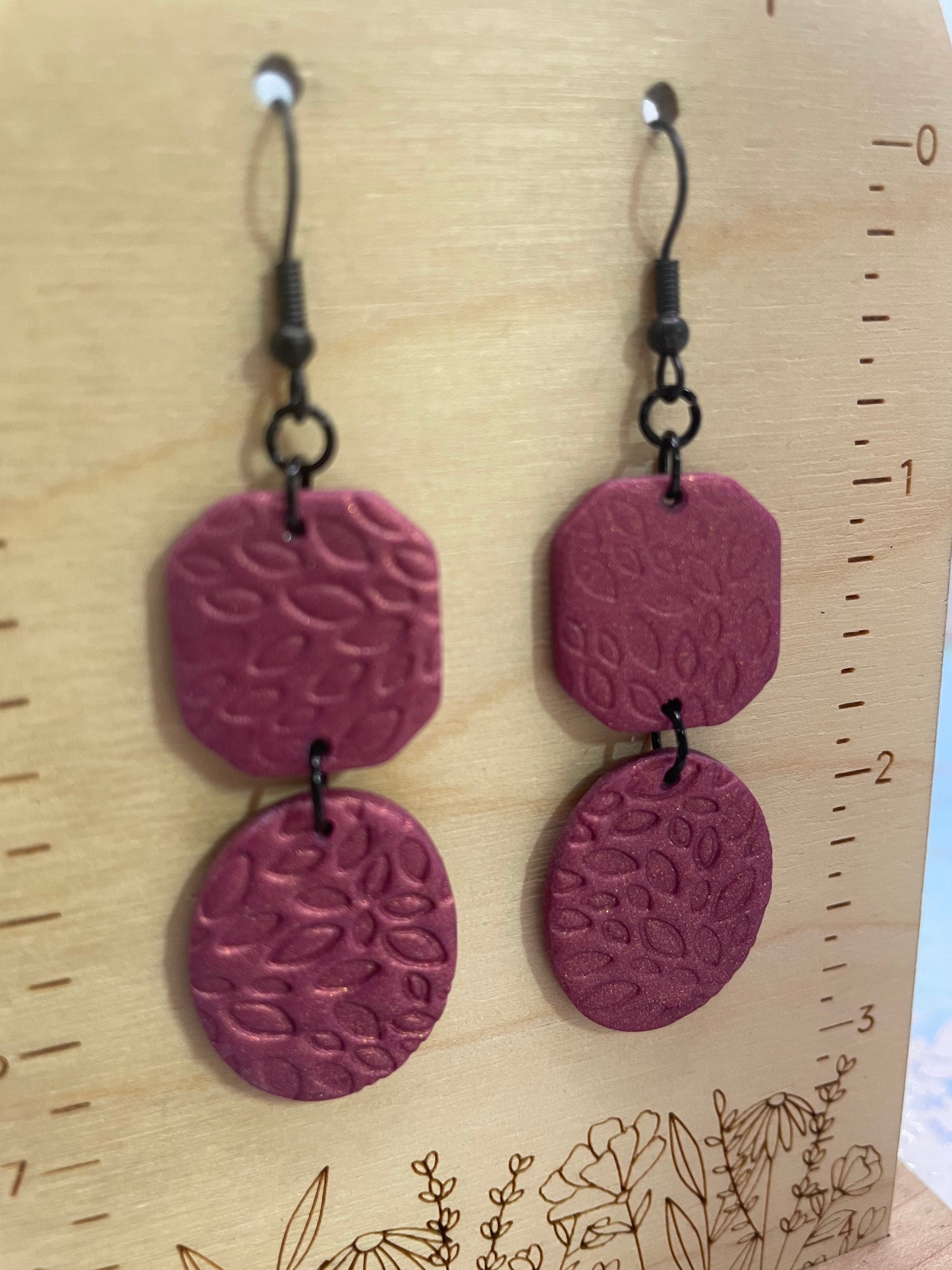 Boucles d’oreilles Shayna rouge vin texturées