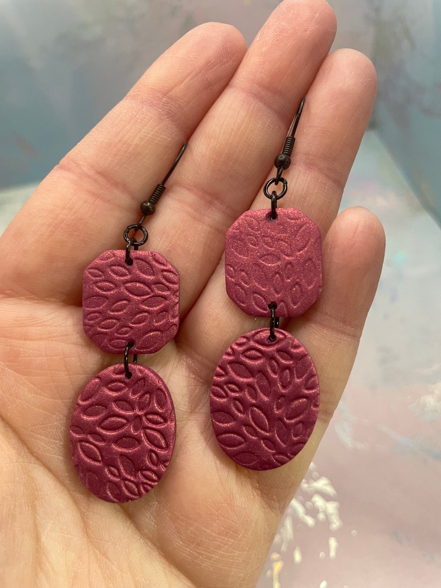Boucles d’oreilles Shayna rouge vin texturées