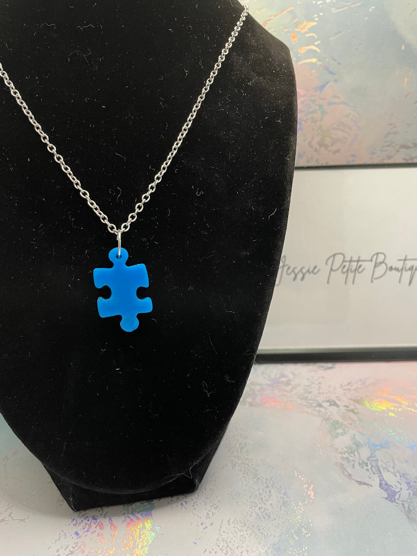 Collier morceau de casse tete bleu - 22''