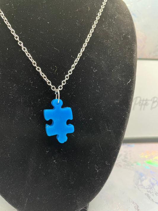 Collier morceau de casse tete bleu - 22''