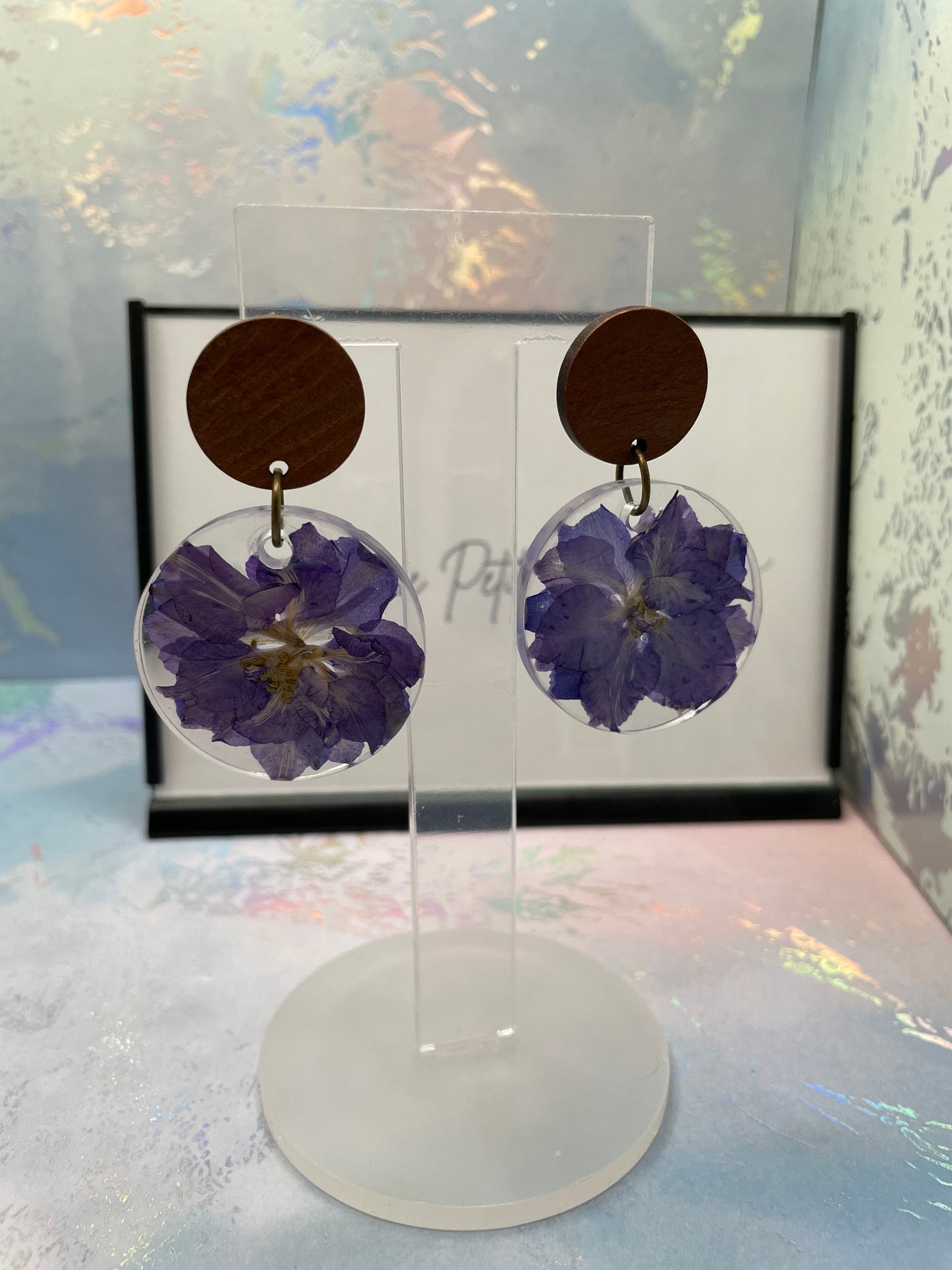 Boucles d'oreilles rondes fleur mauve - SANS NICKEL