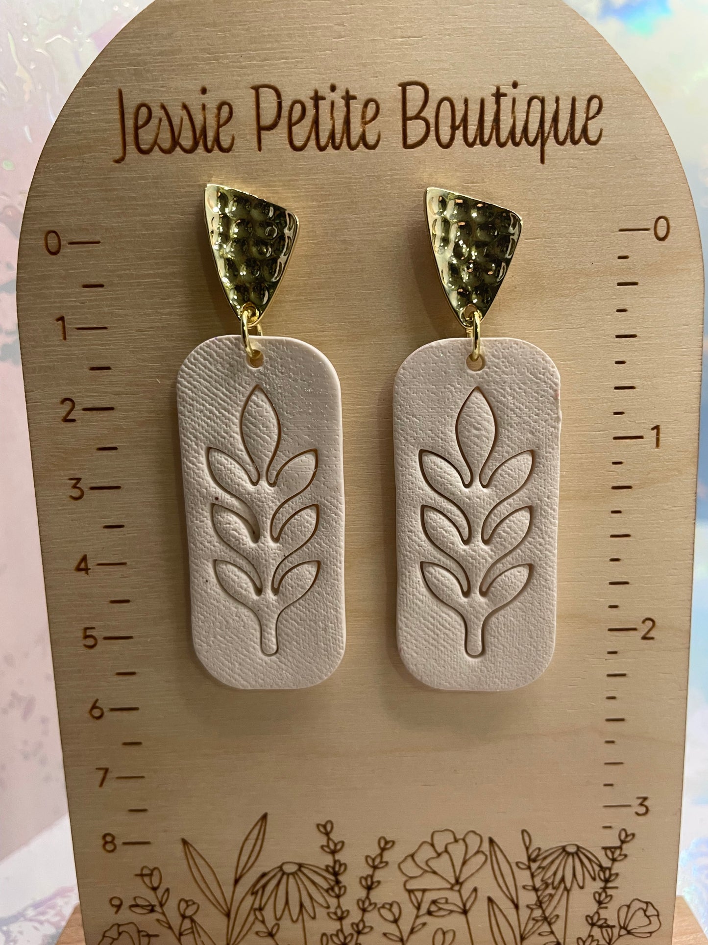 Marilyn : blanches - Bouton d'oreille or