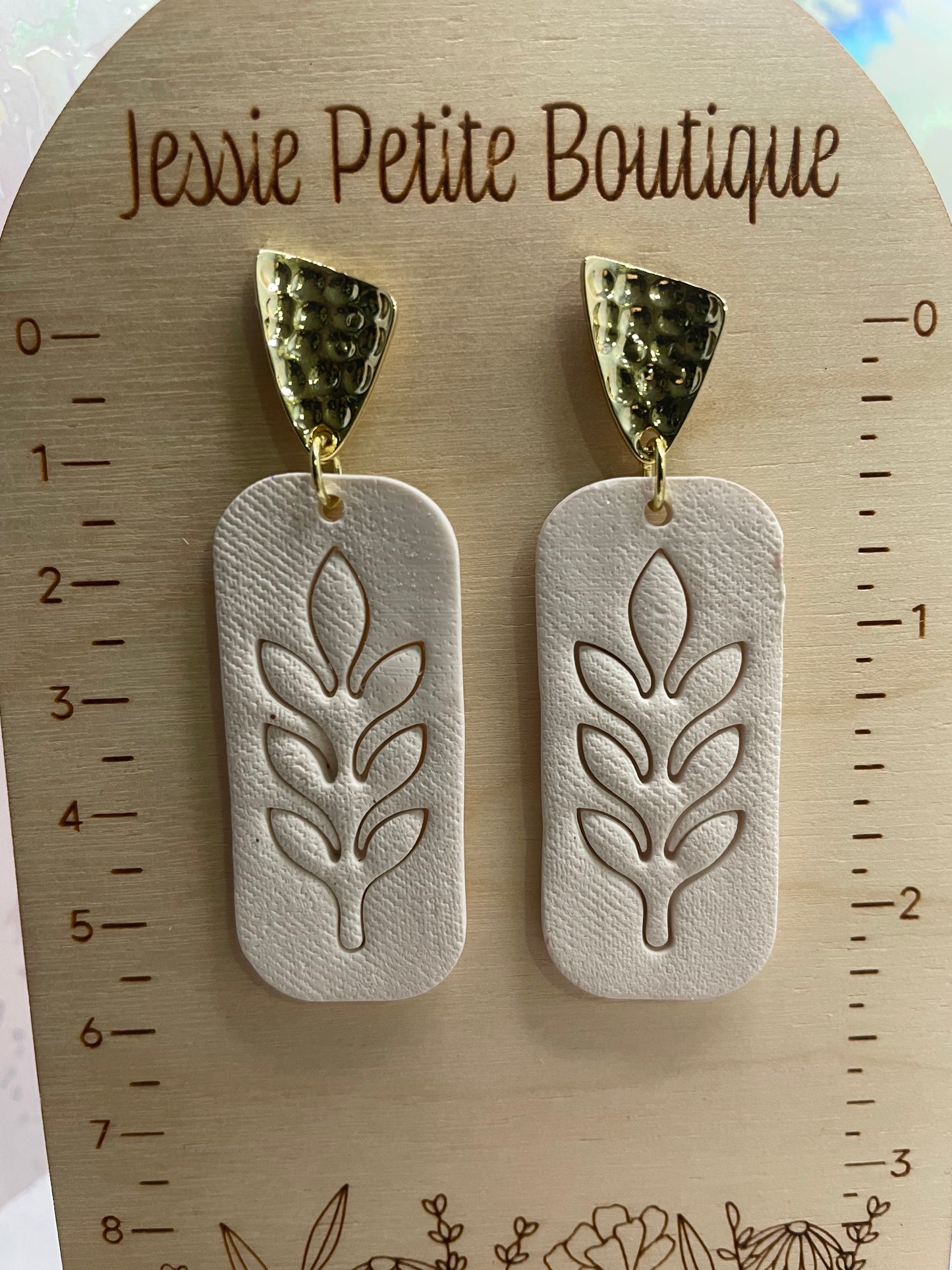 Marilyn : blanches - Bouton d'oreille or