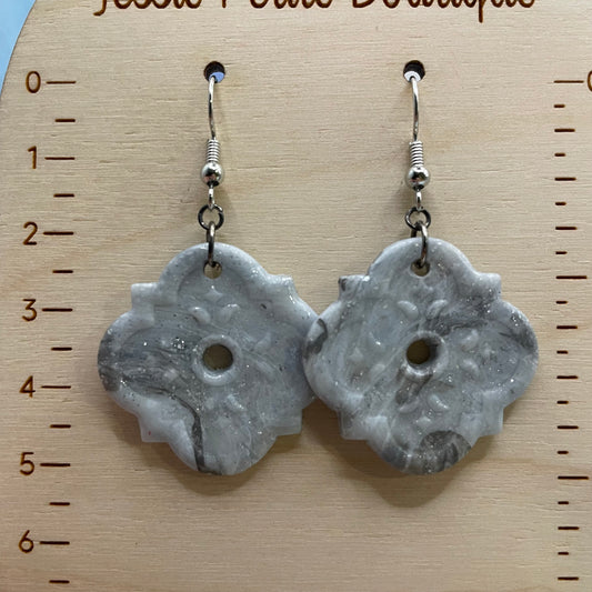 Boucles d'oreilles pendantes en argile marocaine bleu clair - Sans nickel