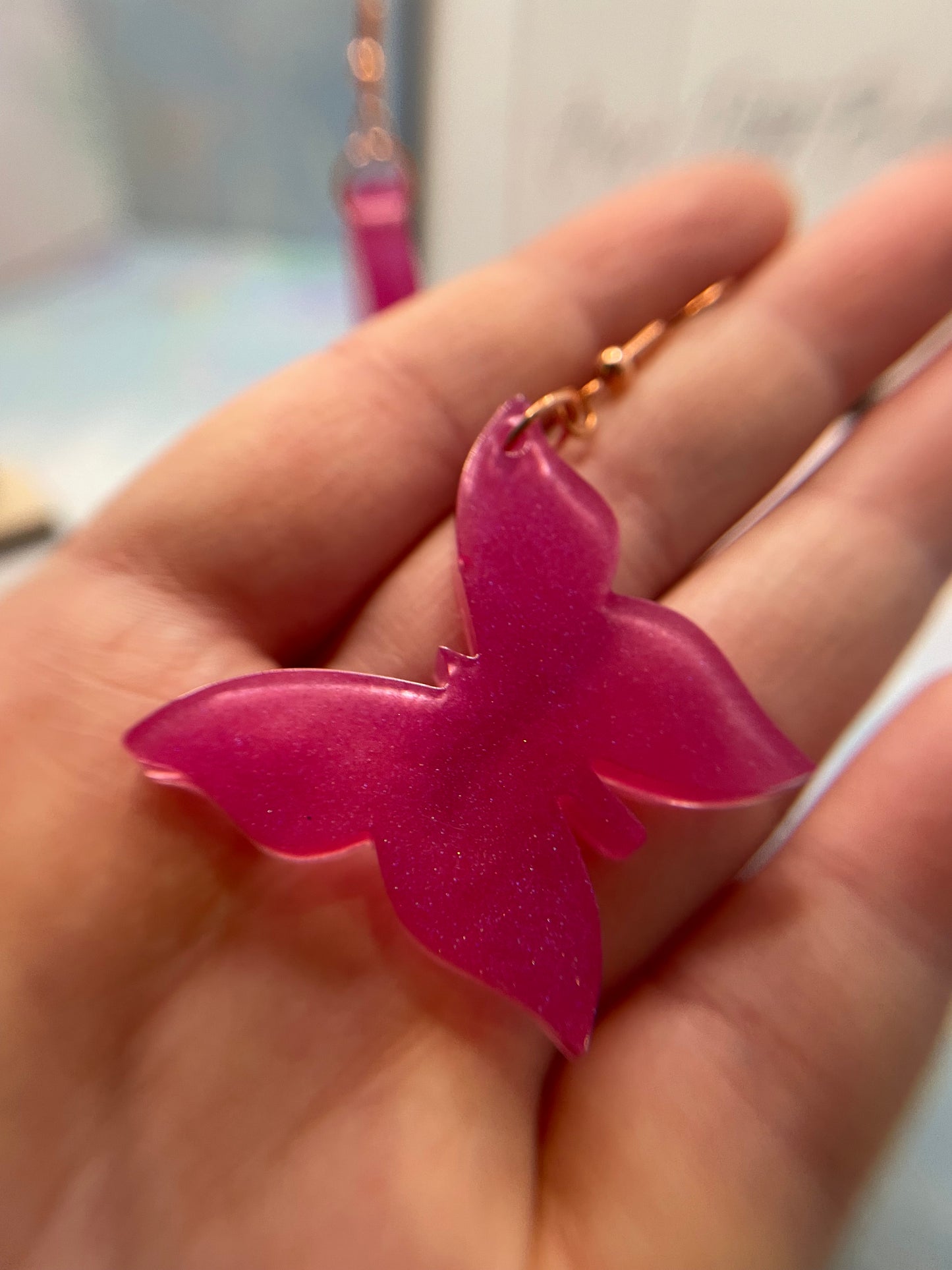 Boucles d'oreilles papillon rose