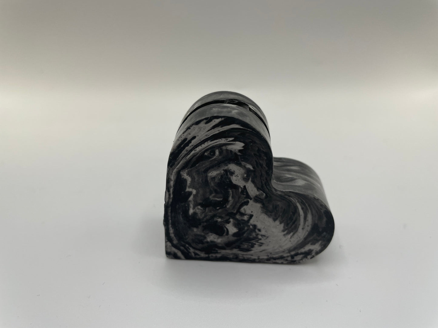 Heart-Shaped Eco-Resin Card Holder