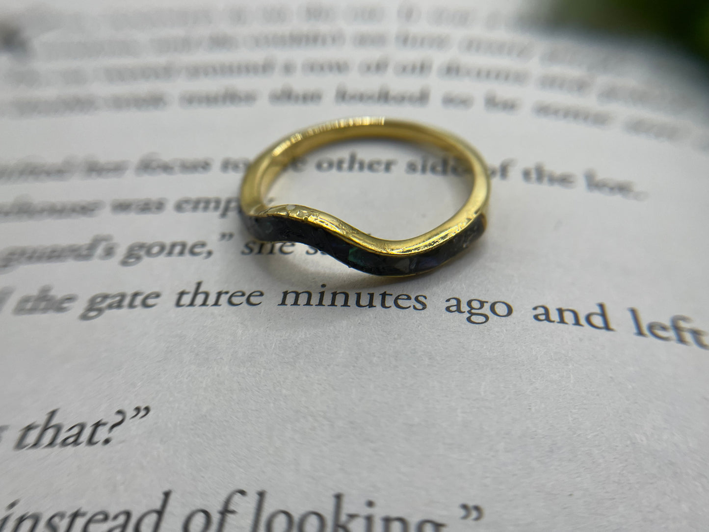 Gold Wave Shell Band Ring-Size 11US