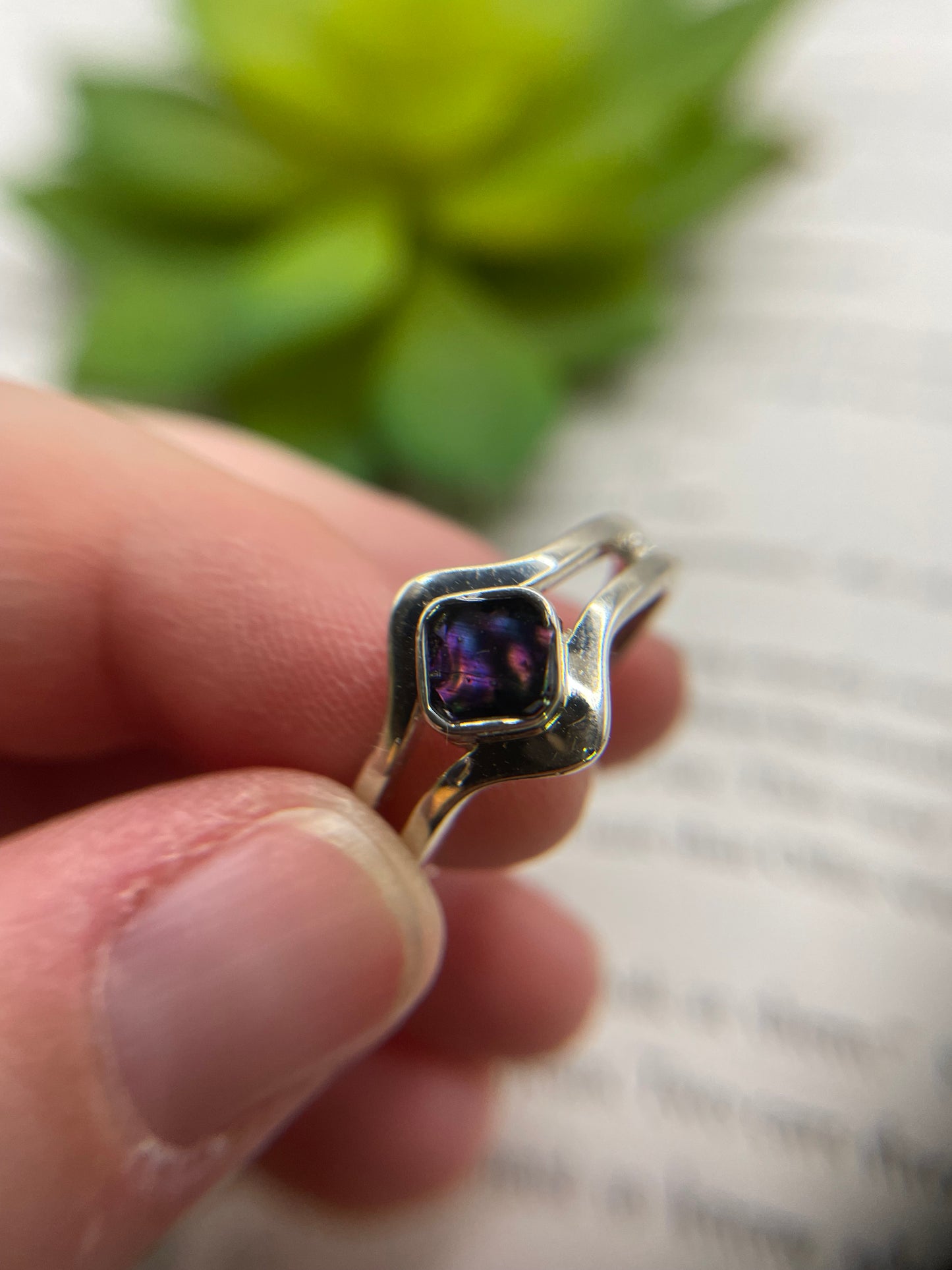 Cushion Purple Shell Ring-Size 9US
