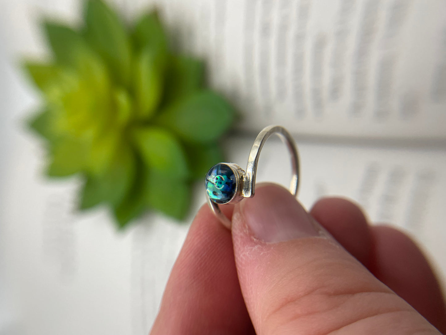 Round Blue Shell Ring- Size 8US