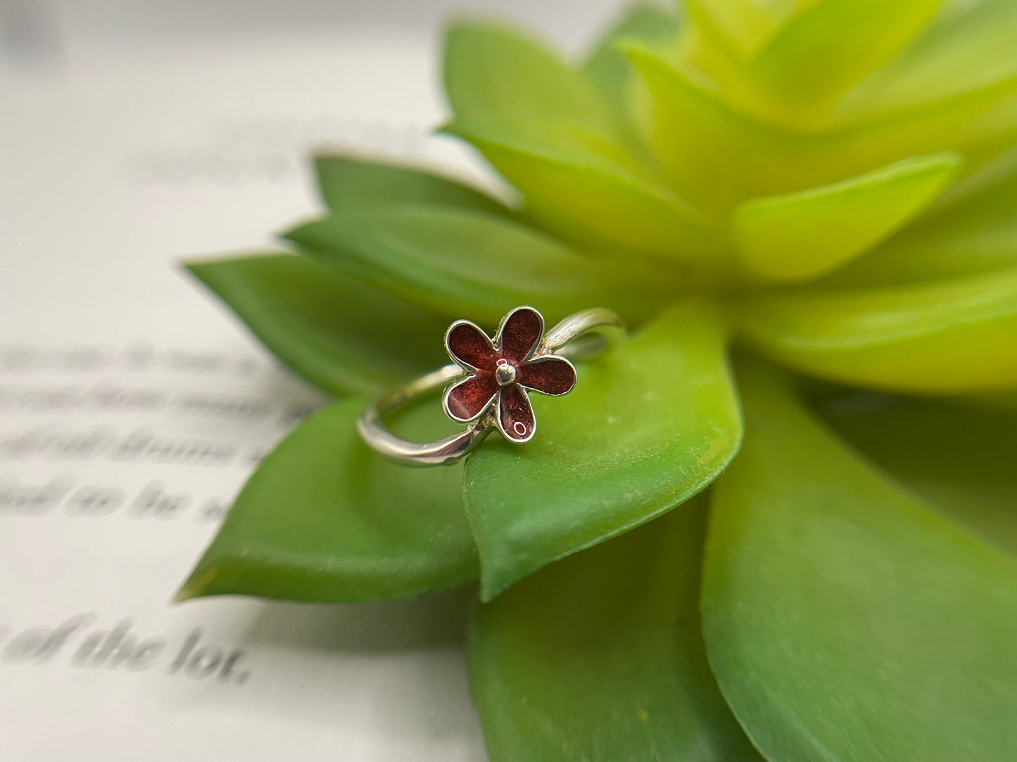 Red Flower Resin Ring – Size 7½ US
