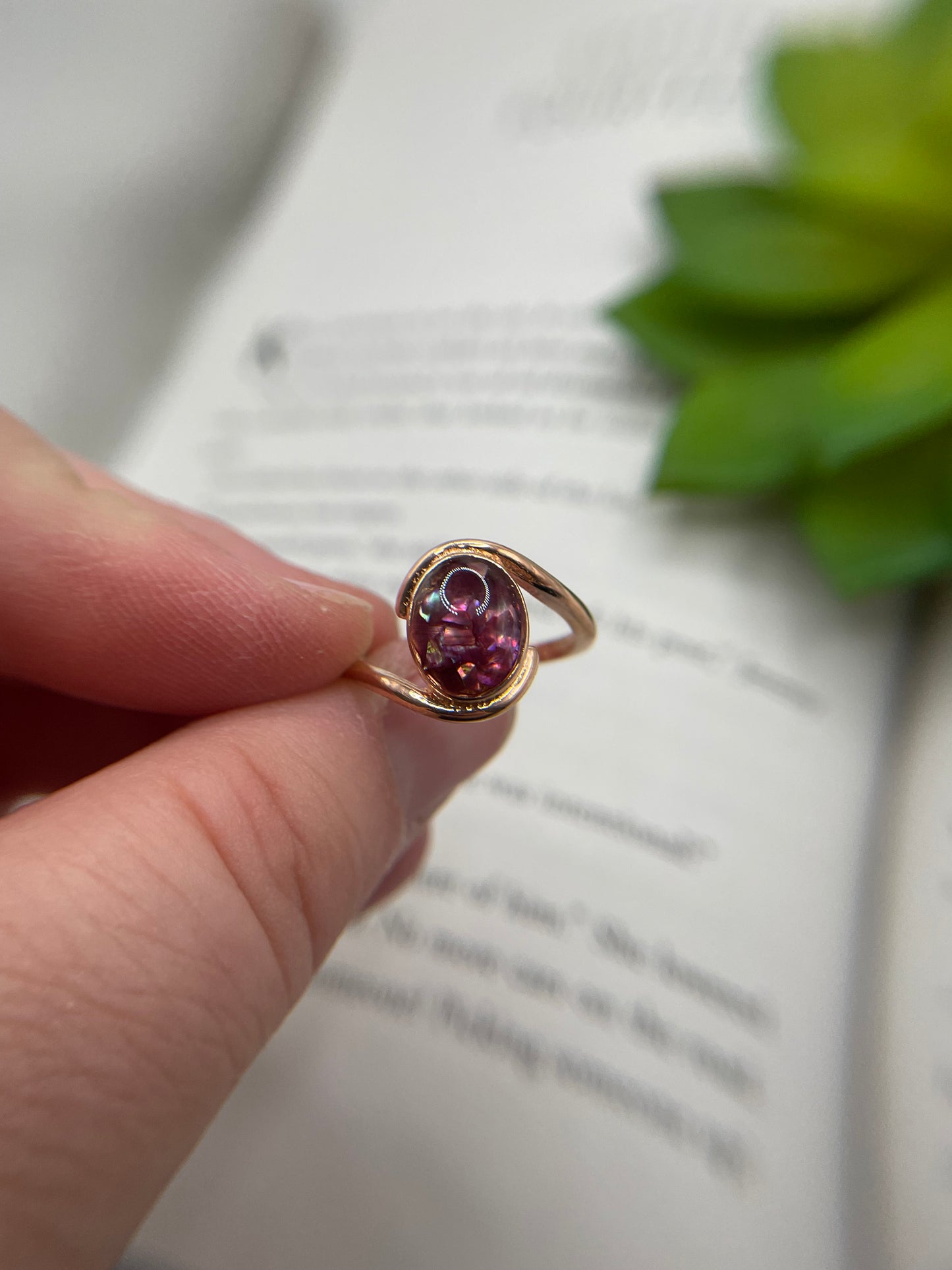 Rose Gold Sterling Silver Oval Shell and Resin Ring – Size 7 US