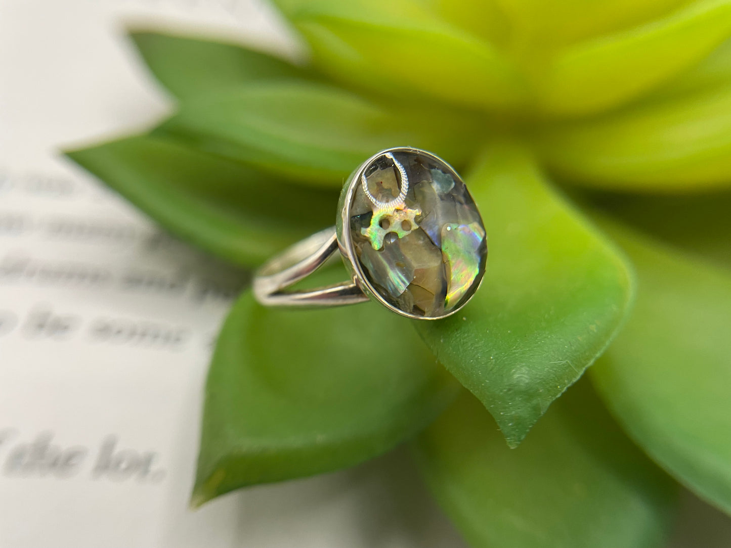 Split Shank Resin Oval Bezel Ring - Size 7 US