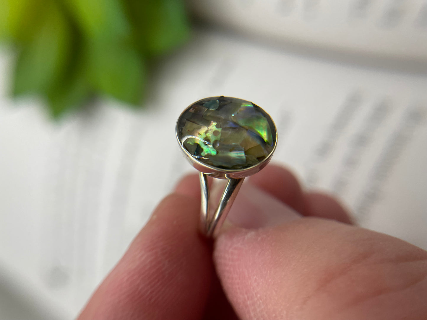 Split Shank Resin Oval Bezel Ring - Size 7 US