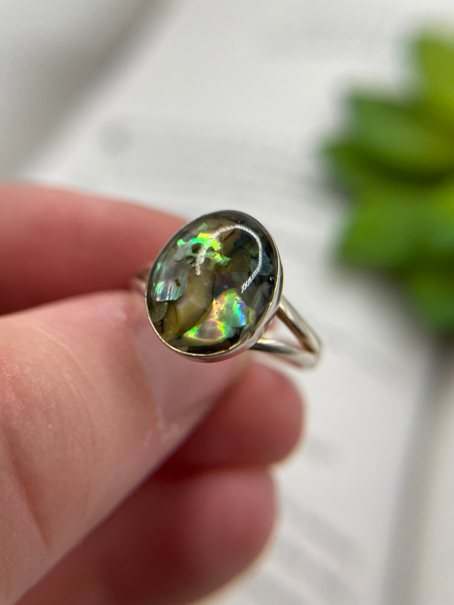 Split Shank Resin Oval Bezel Ring - Size 7 US