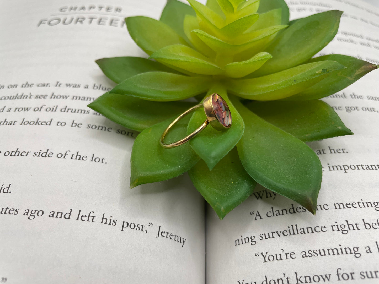 Gold-Plated Oval Red Shell Bezel Ring – Size 6½ US