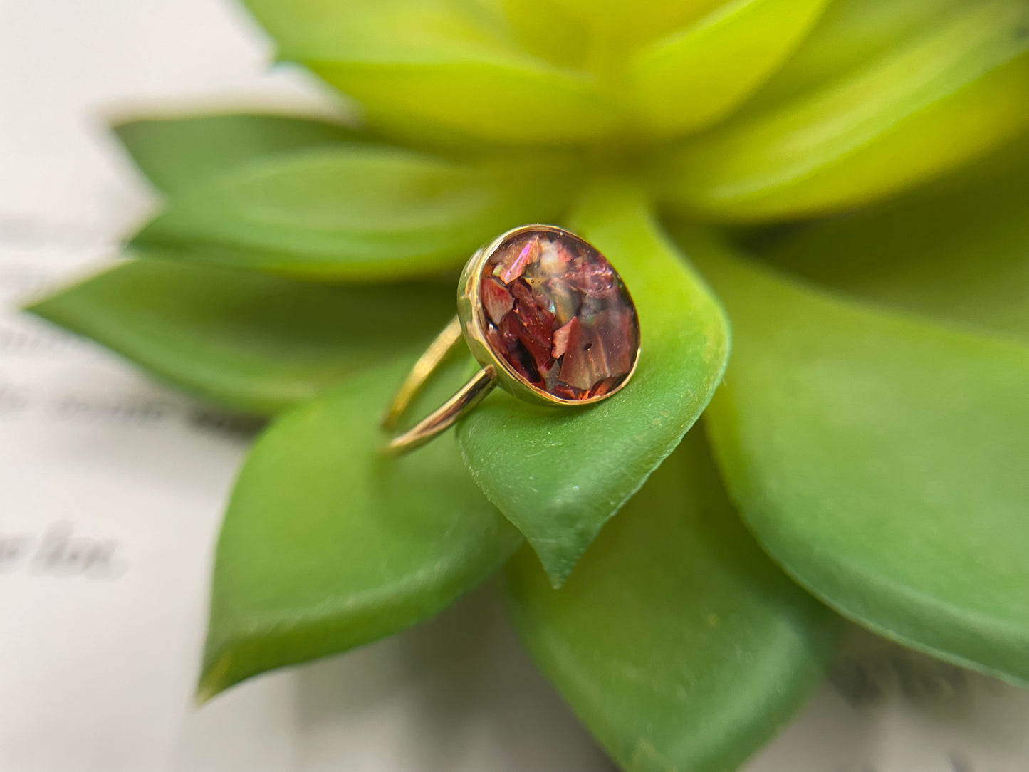 Gold-Plated Oval Red Shell Bezel Ring – Size 6½ US