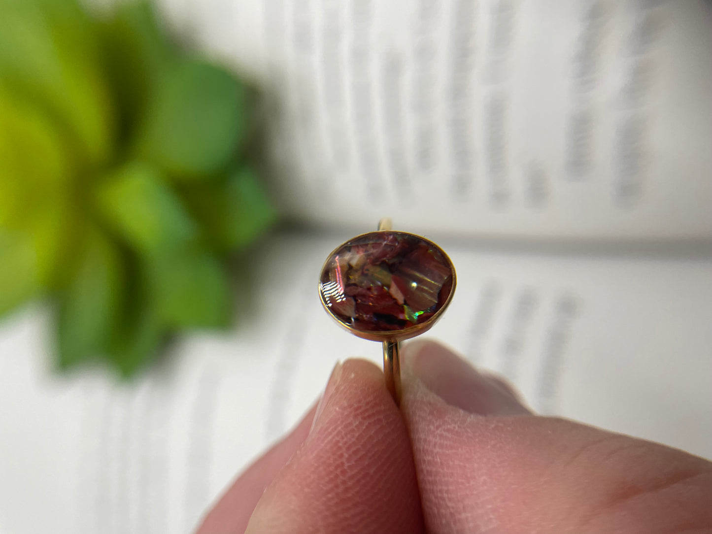 Gold-Plated Oval Red Shell Bezel Ring – Size 6½ US