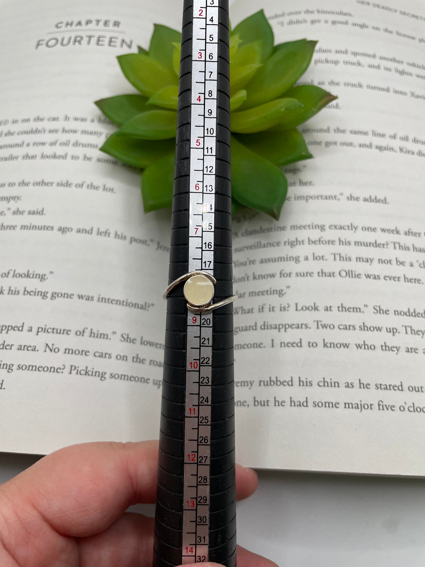 Sterling Silver White Glitter Ring – Size 8½ US