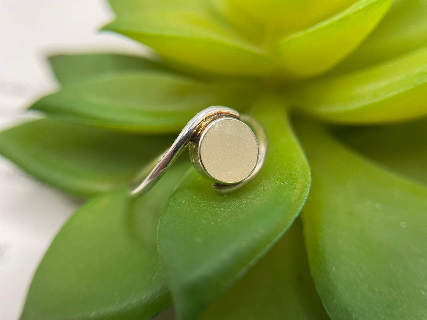 Sterling Silver White Glitter Ring – Size 8½ US