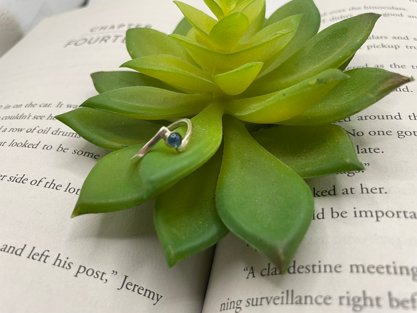 Collet Round Silver Ring with blue Shell - Size 4 1/2 US